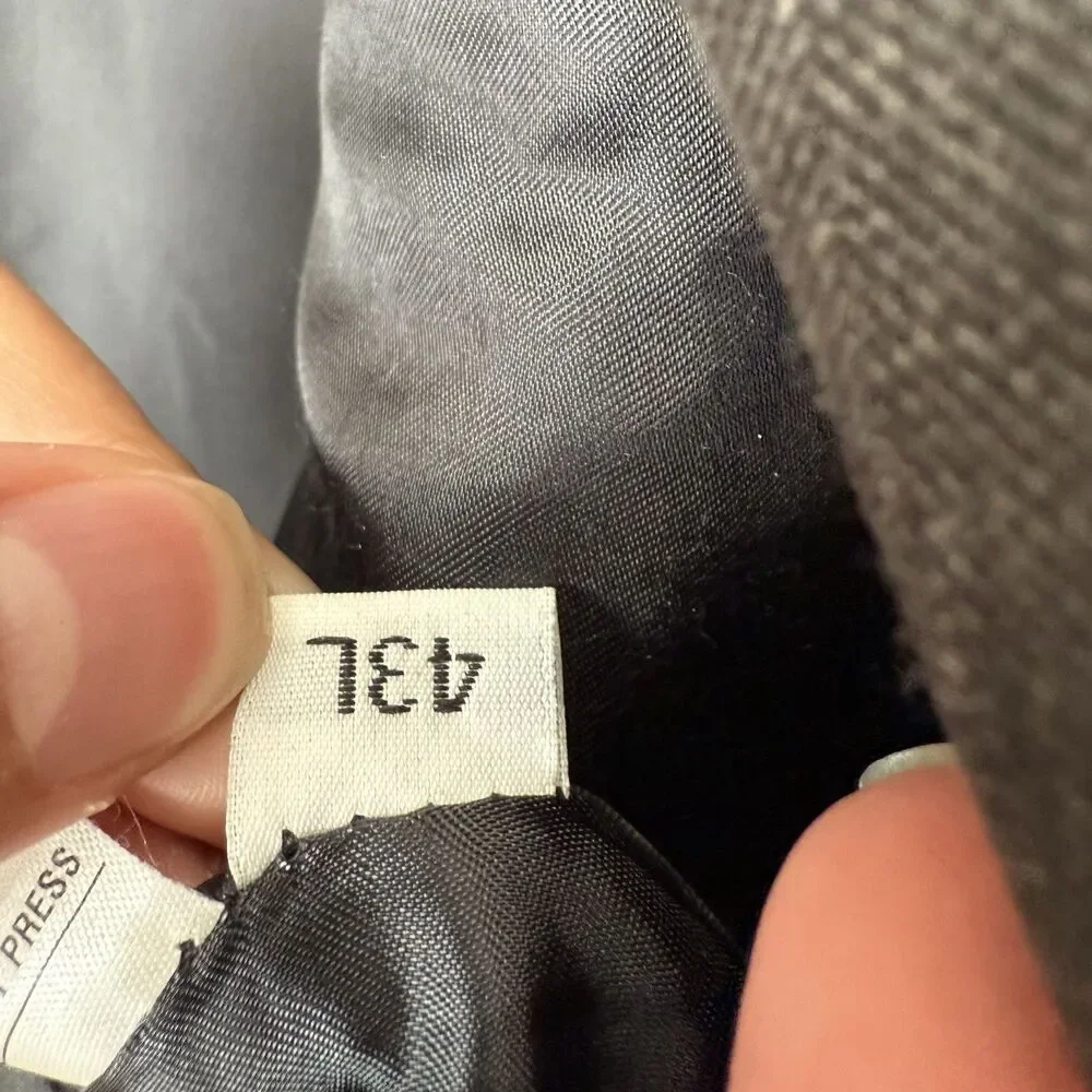 Burberry London 2-Piece Suit‎ 43L 36x40 Gray Pinstriped 100% Wool Made USA